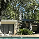 Сasa de vacaciones Oasis With Pool In *